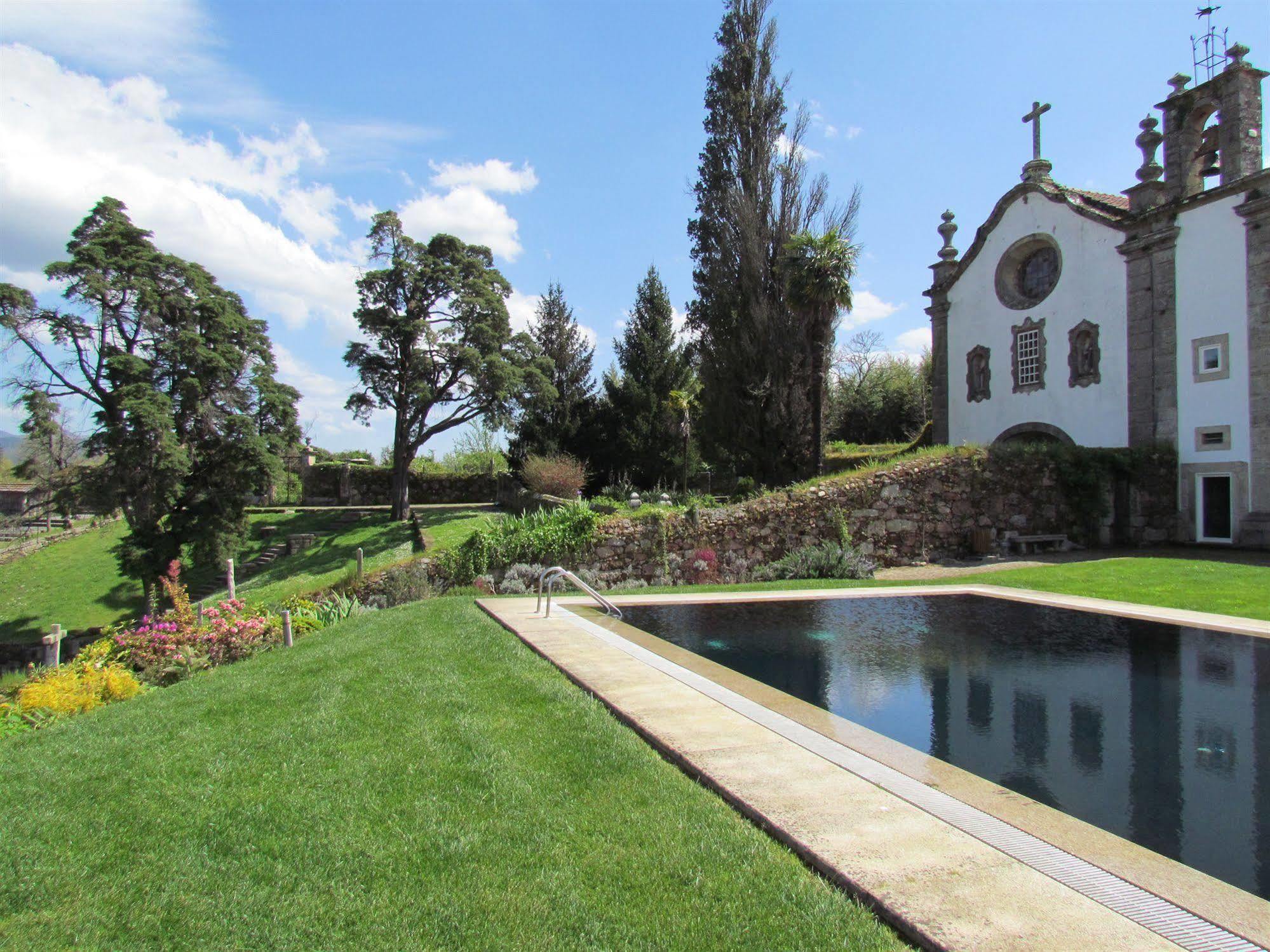 Hotel Convento Dos Capuchos Moncao Exterior photo
